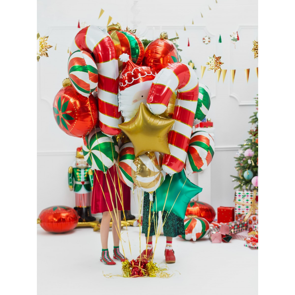 Foil balloon Christmas Bauble. 45x45cm