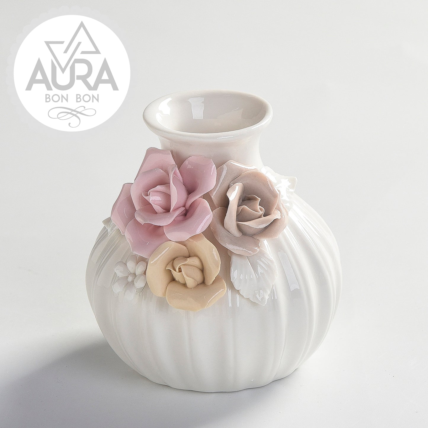 elegante bomboniera in porcellana con fiori
