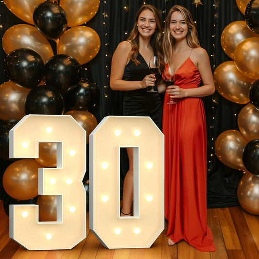 Numero 0 in cartone con luce calda