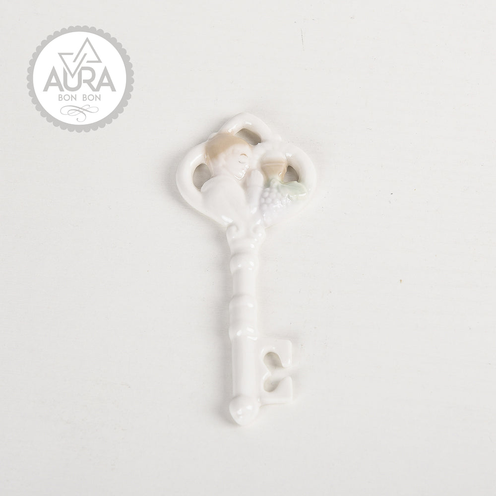 White key for boy's Communion 12.3x5.2x0.8cm