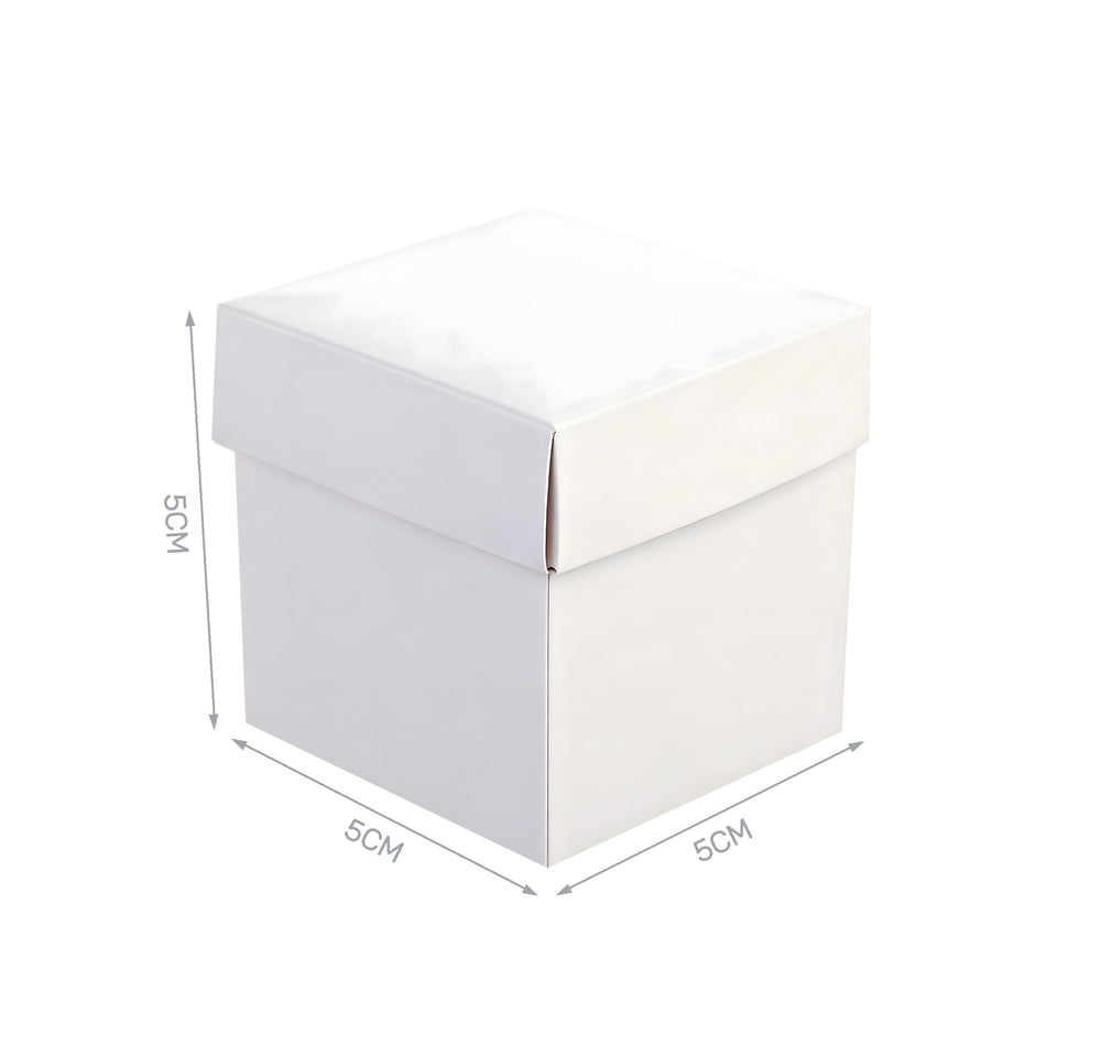 Set of 4 white cardboard boxes 5x5x5cm