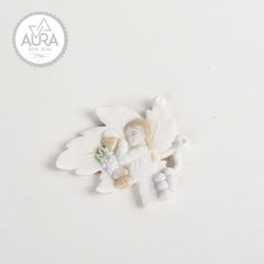 Baby girl leaf favor 8x7x1 cm