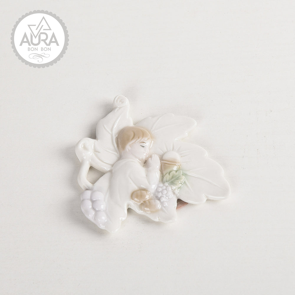 Bomboniera foglia bimbo 8x7x1 cm