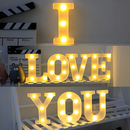 Lettera LED "L" 22 cm – Luce Calda