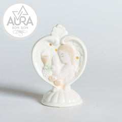 First Communion favor with heart-shaped silhouette and praying girl 7.7x5.8x11cm