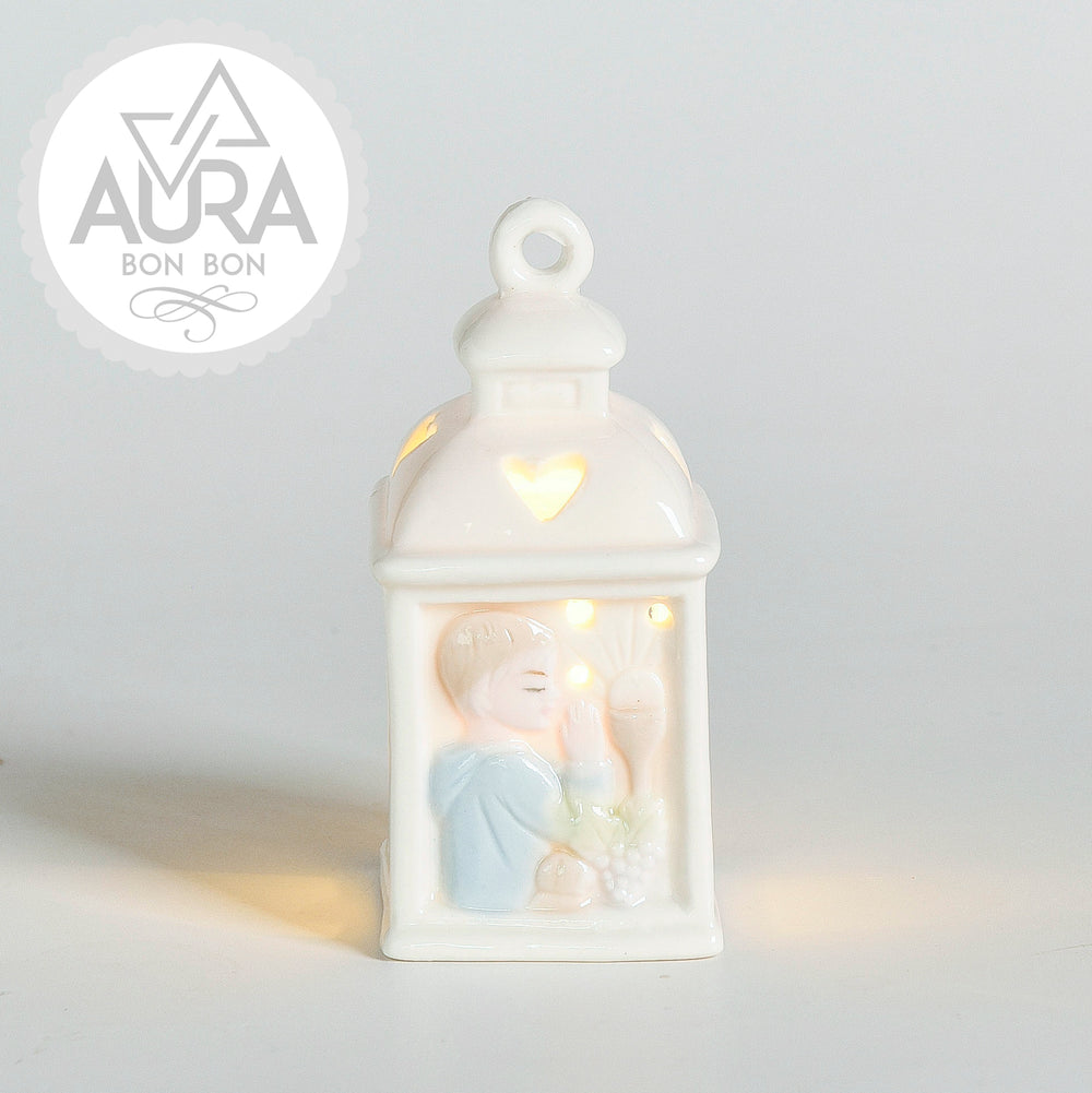 Lanterna bomboniera Prima Comunione con Bambino in Preghiera 4,5x4,5x9,8cm