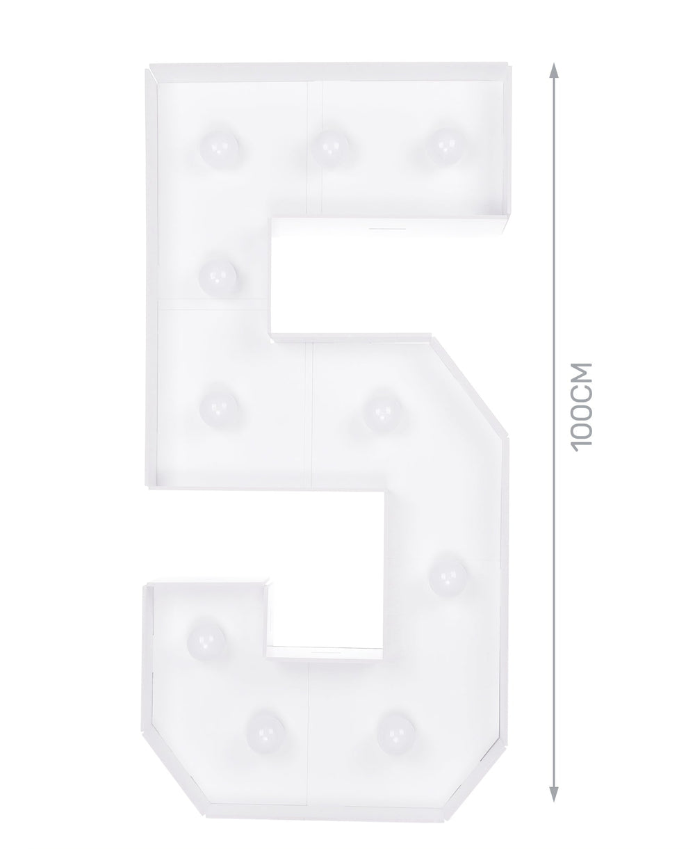 Numero 5 in cartone con luce calda