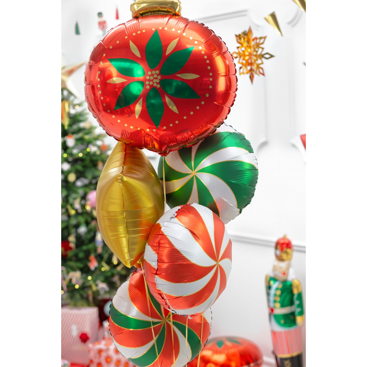 Foil balloon Christmas Bauble. 45x45cm