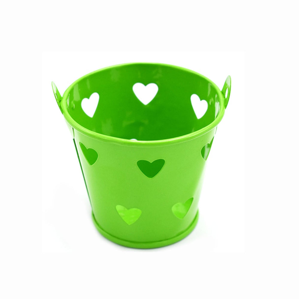 Secchiello portaconfetti in latta verde chiaro con cuori 5,5x5,3 cm – Aura, 1 pz