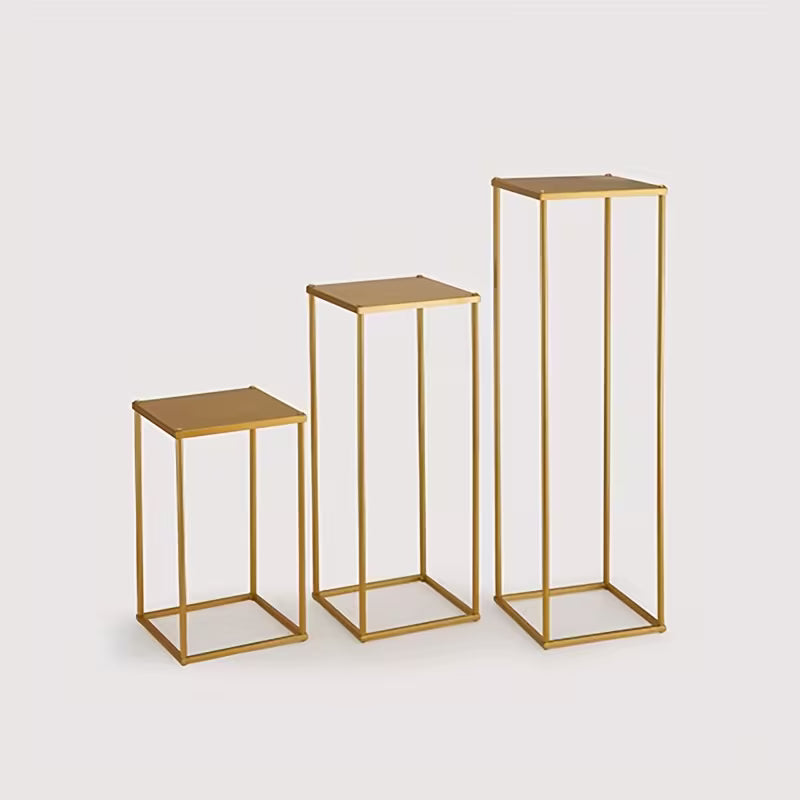Set of 3 gold cake stands